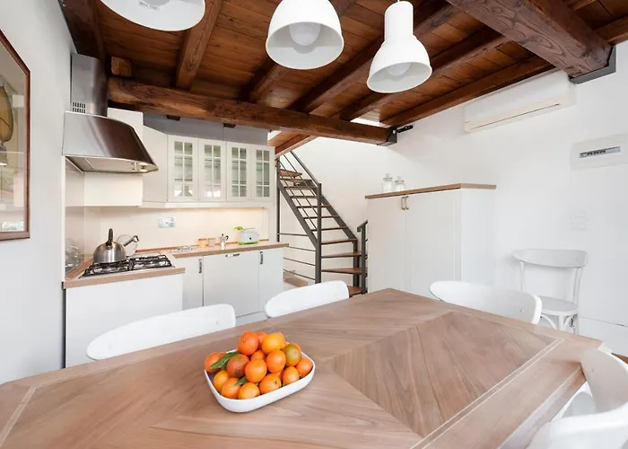 Apartamento Charming Patio House In San Lorenzo *