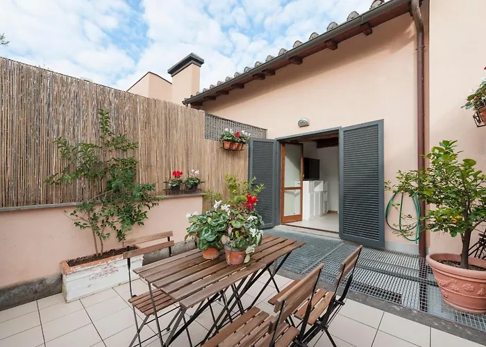 Apartamento Charming Patio House In San Lorenzo *