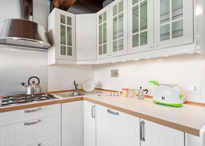 Charming Patio House In San Lorenzo *