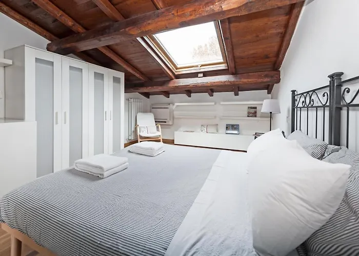 Apartamento Charming Patio House In San Lorenzo Roma