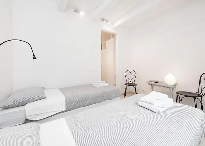 Charming Patio House In San Lorenzo * Roma