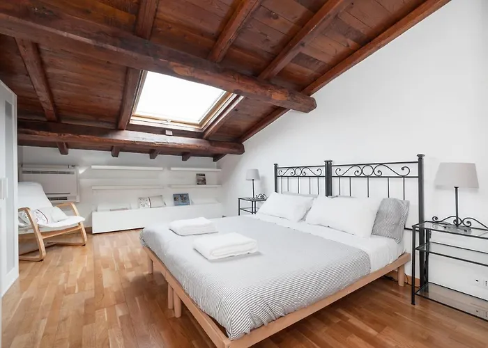 Charming Patio House In San Lorenzo