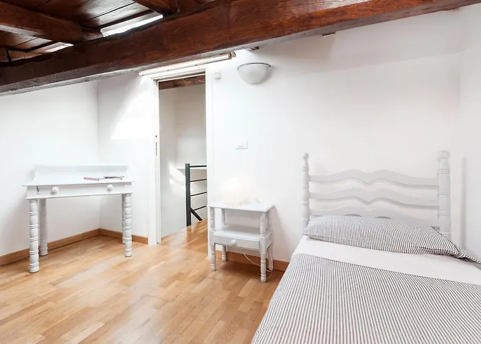 Charming Patio House In San Lorenzo Apartamento