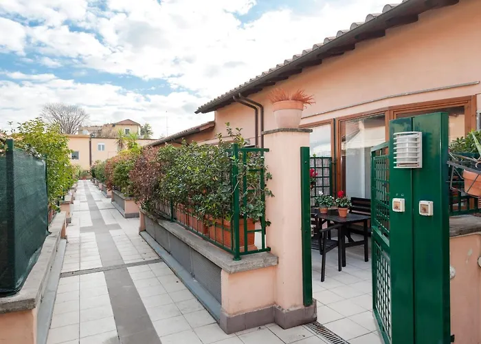Charming Patio House In San Lorenzo Apartamento *