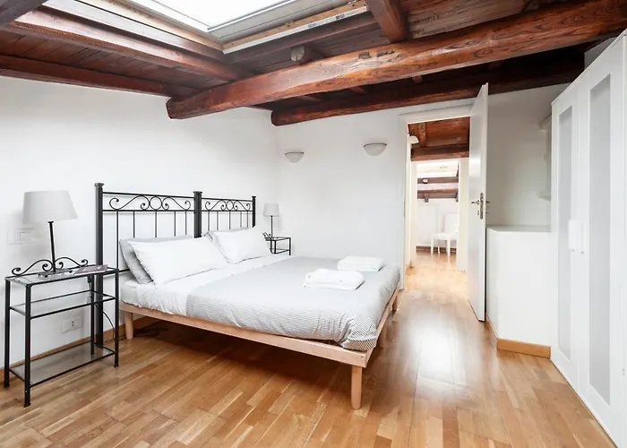 Apartamento Charming Patio House In San Lorenzo Roma